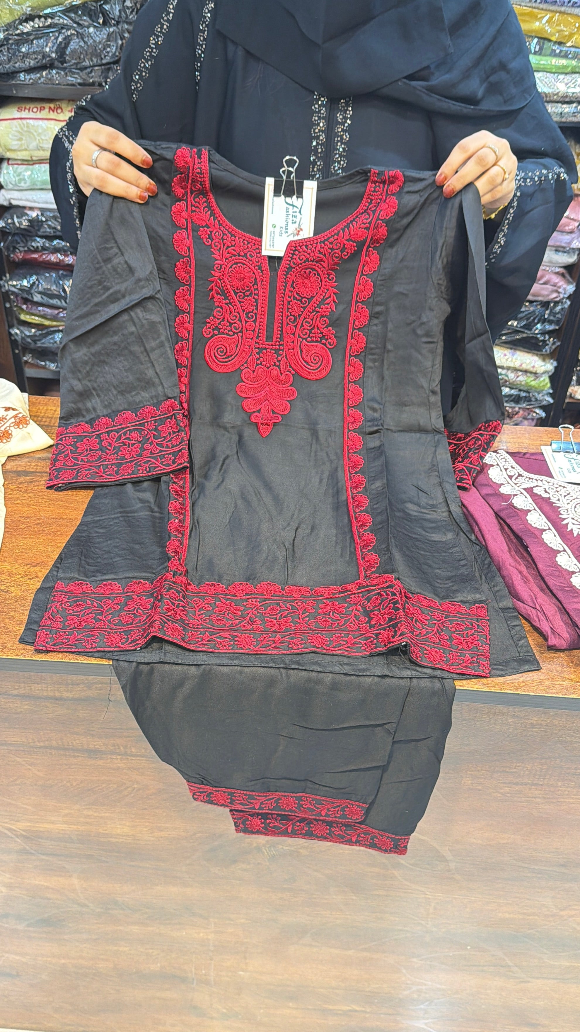 039 Kids Karachi suits