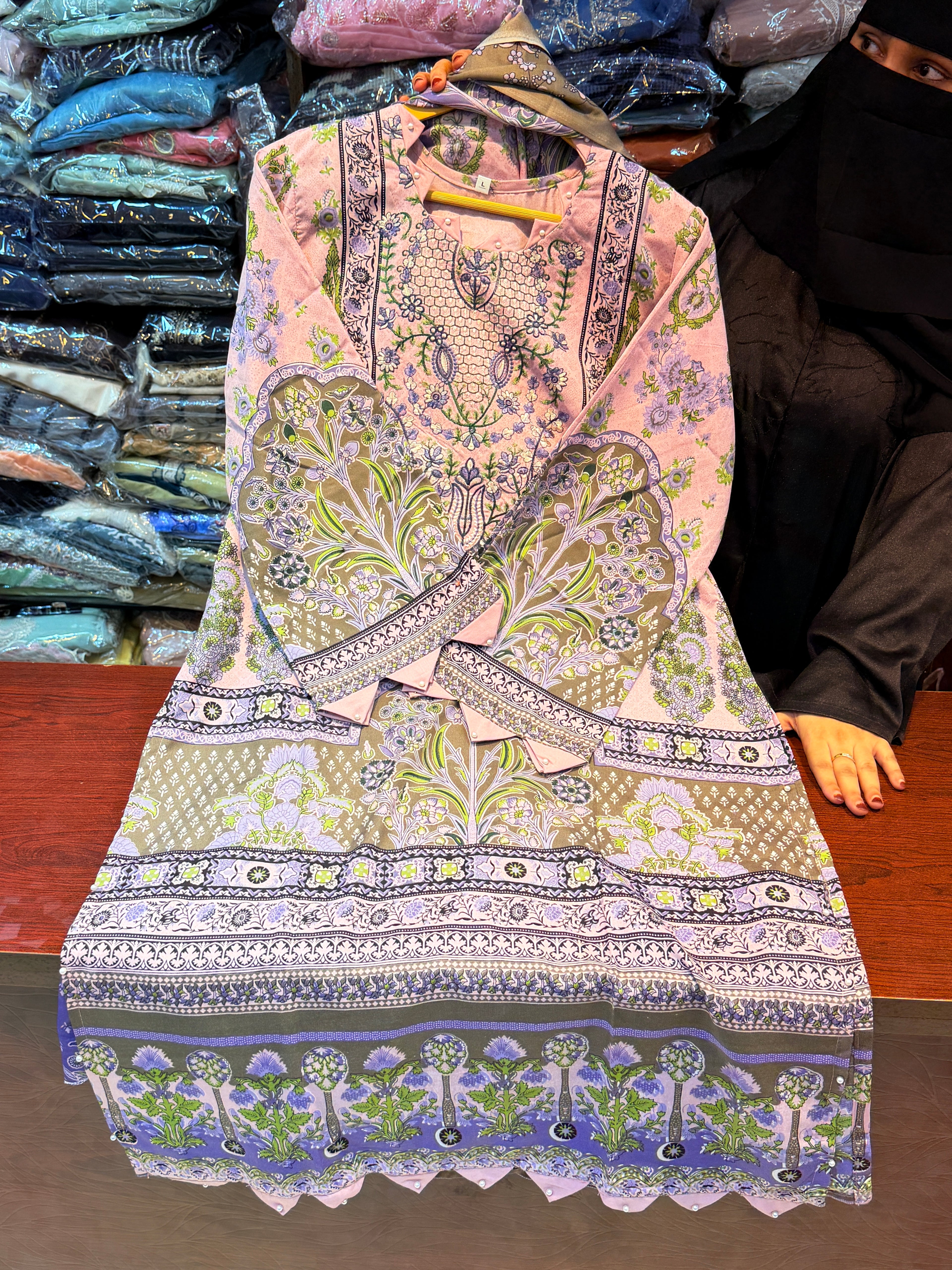 038 Lawn Suits
