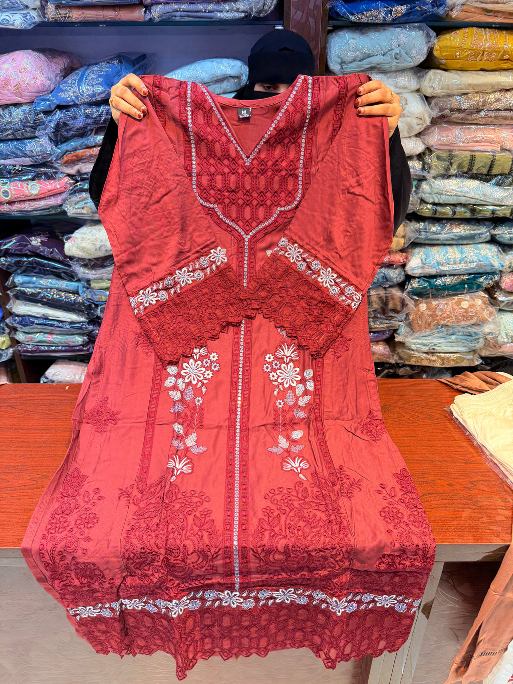 032 Pakistani suits
