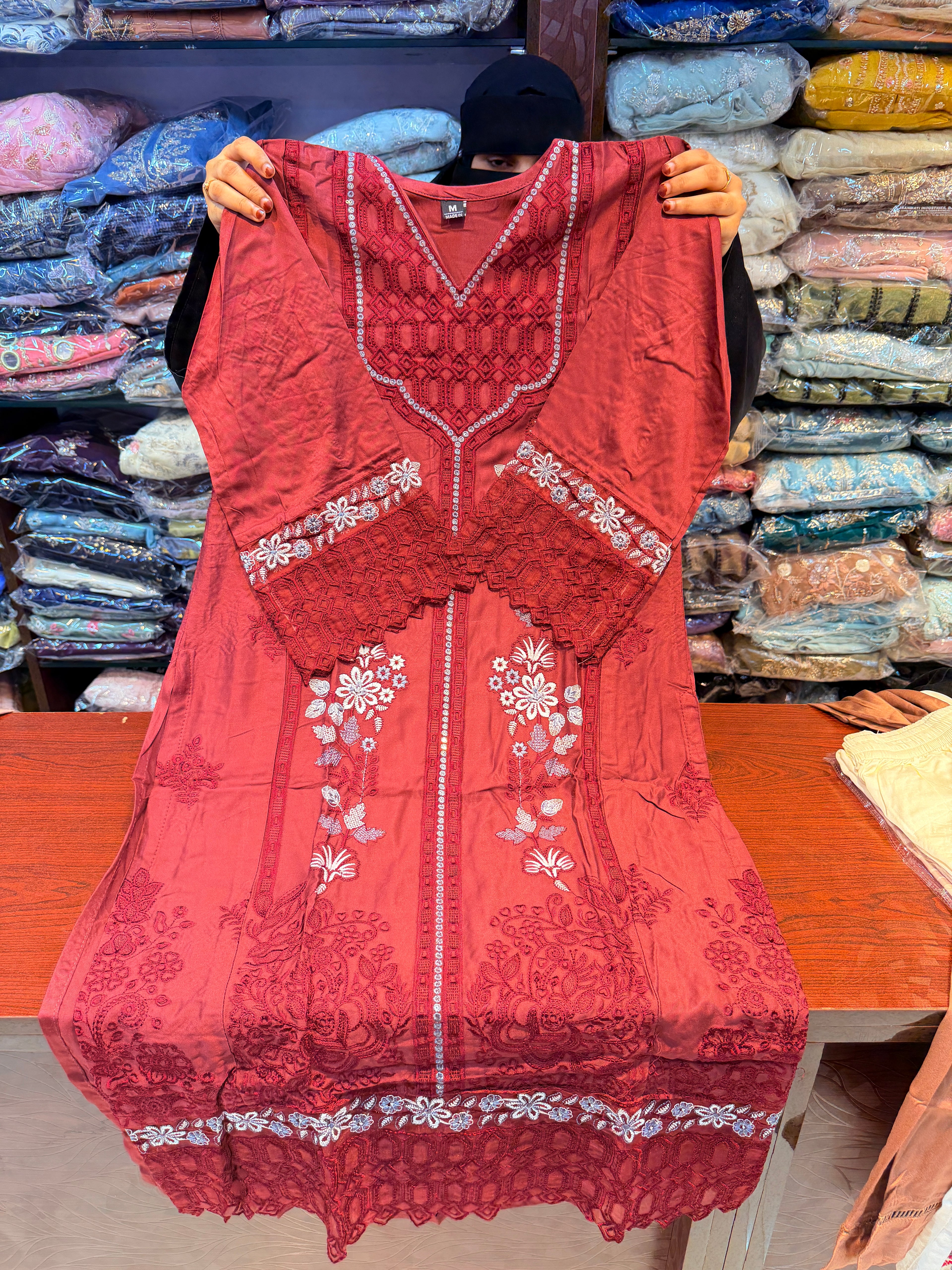 032 Pakistani suits