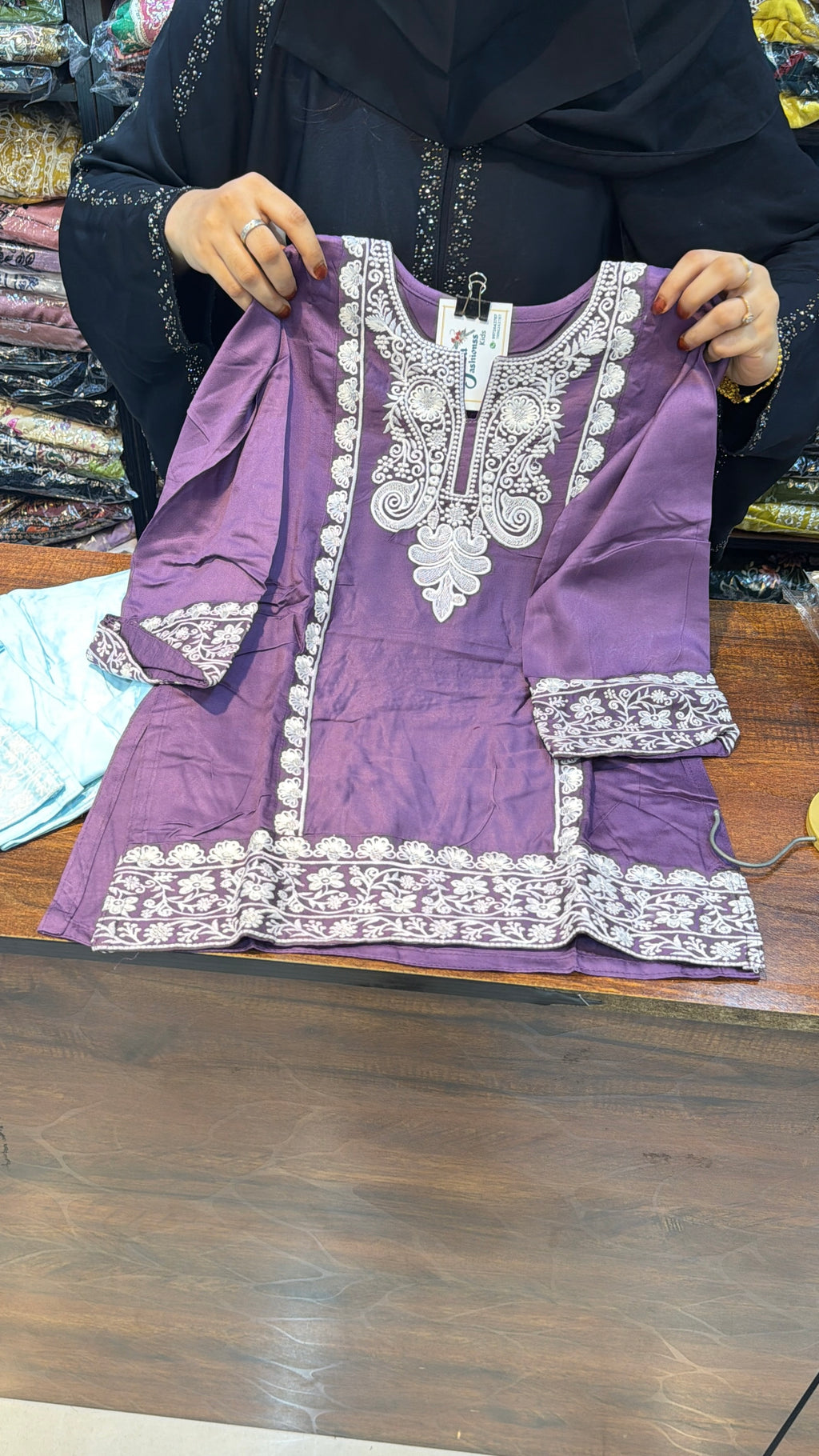 039 Kids Karachi suits