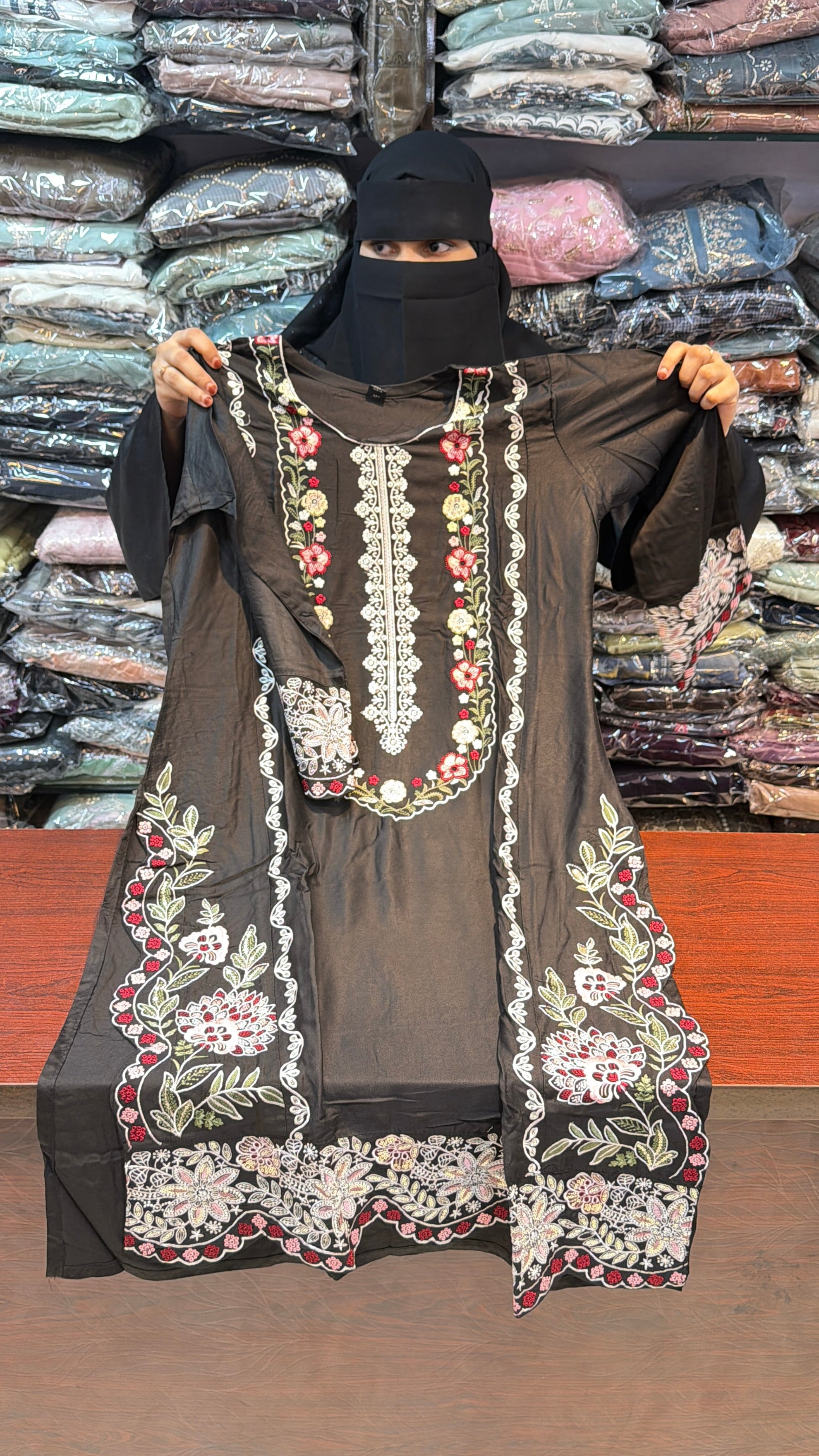 028 Pakistani Embroidered suits