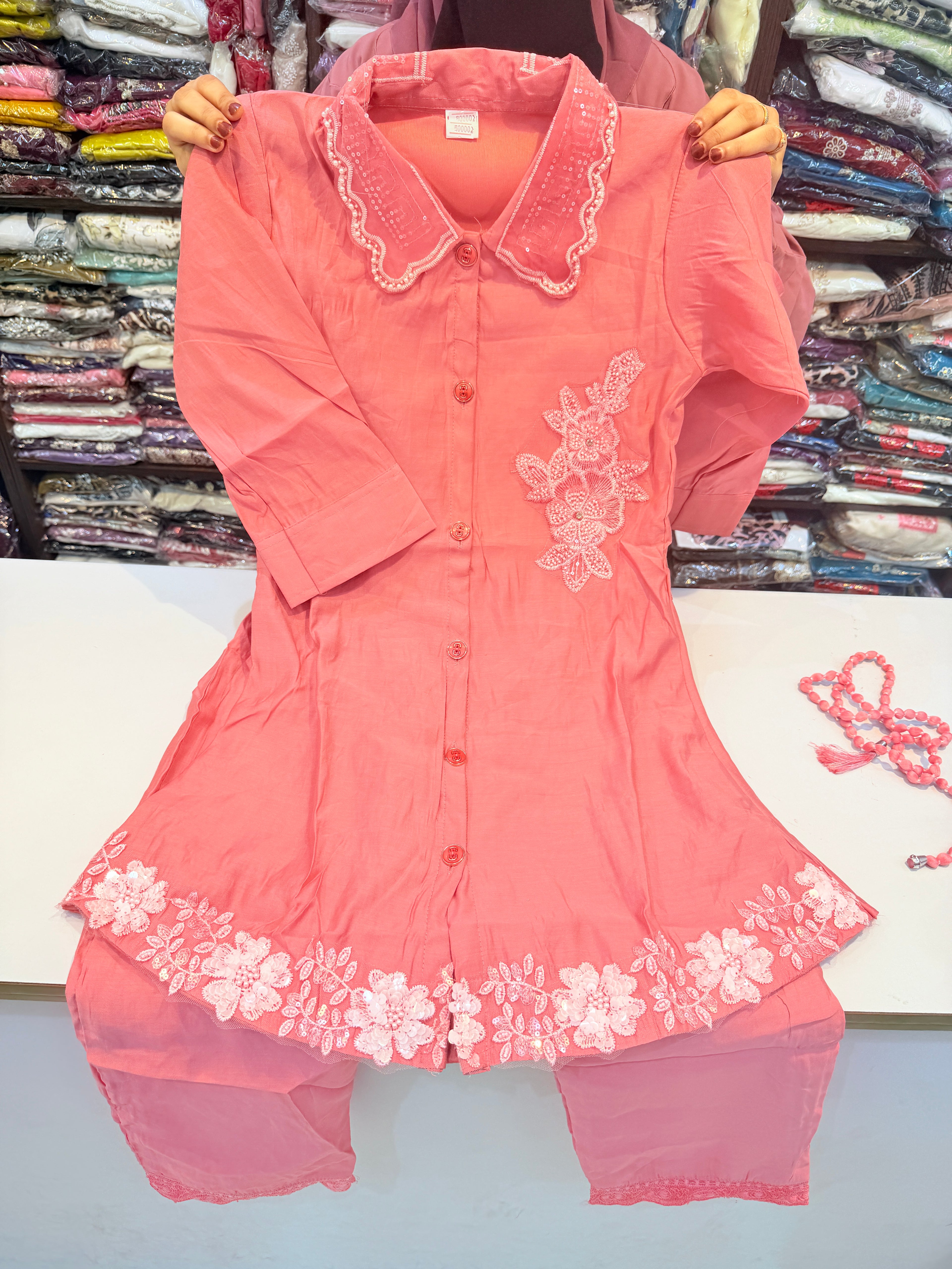 005 Girls wear