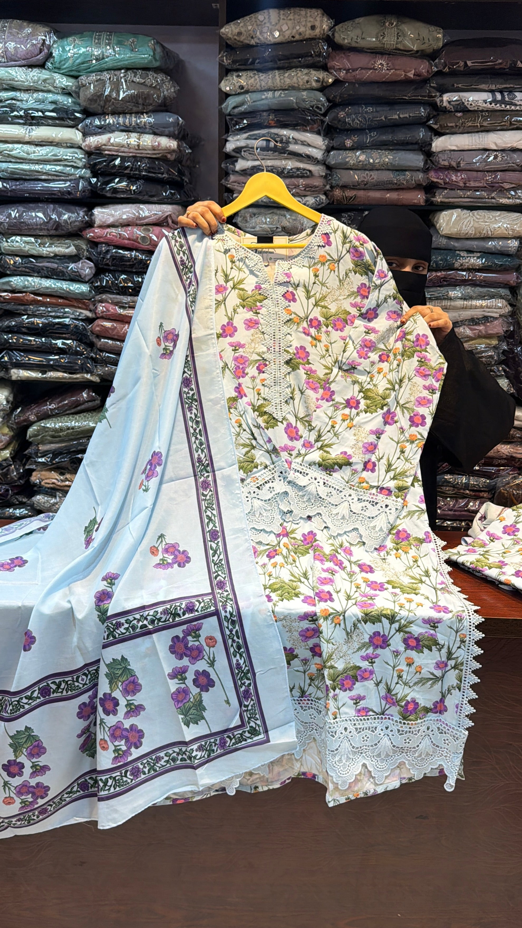 008 Pakistani Modal suits