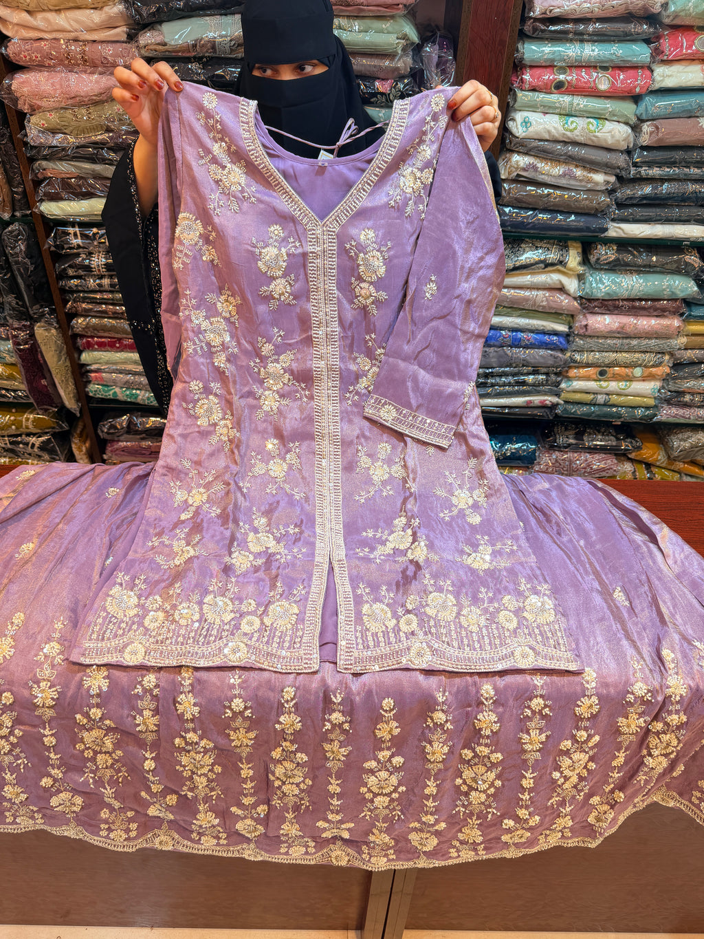 040 Pakistani Lehenga suits