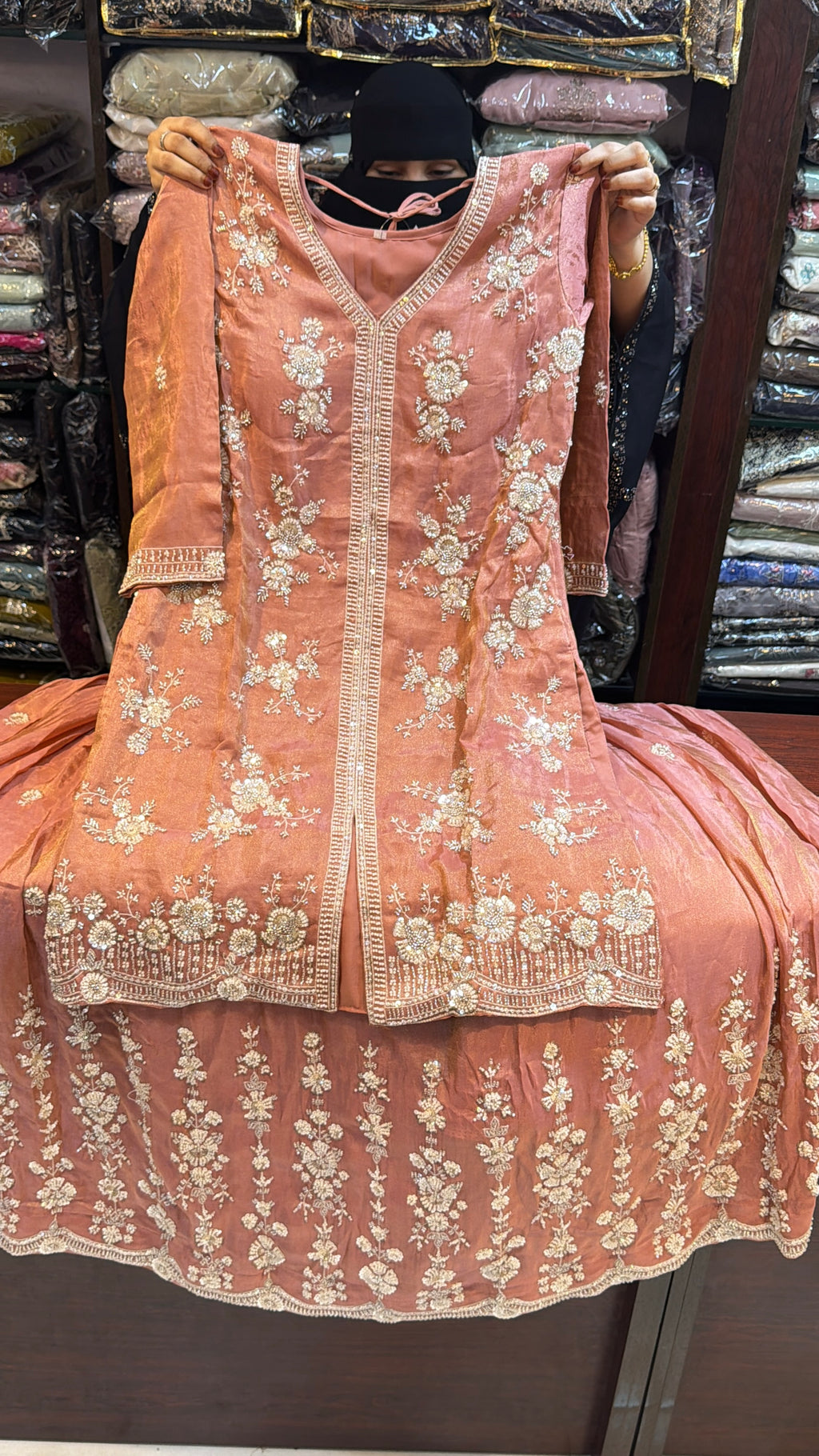 040 Pakistani Lehenga suits